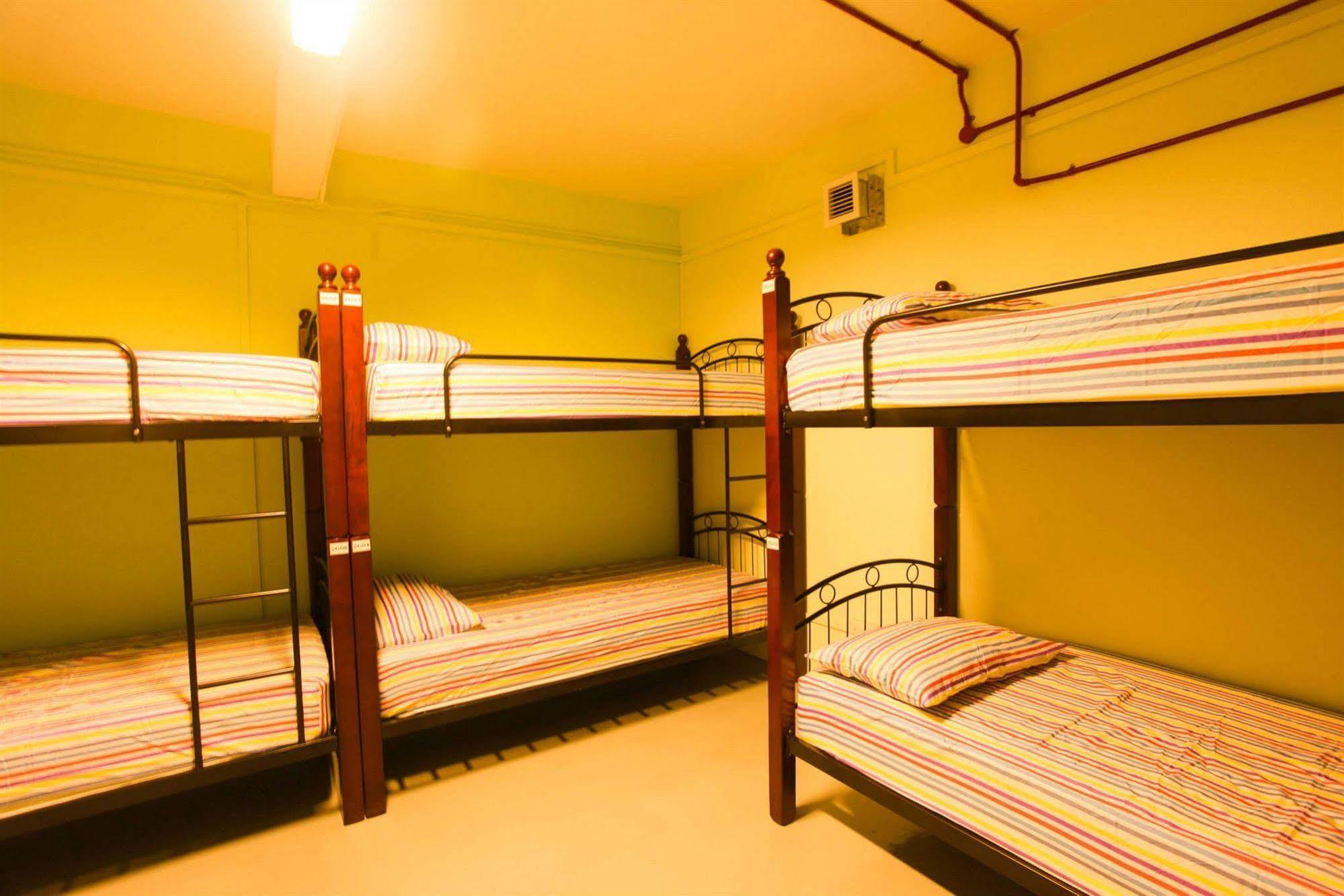 Joyfor Backpackers' Hostel สิงคโปร์ ภายนอก รูปภาพ